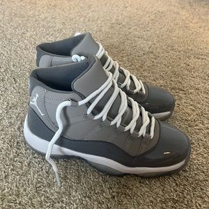 Air jordan cool grey 11s